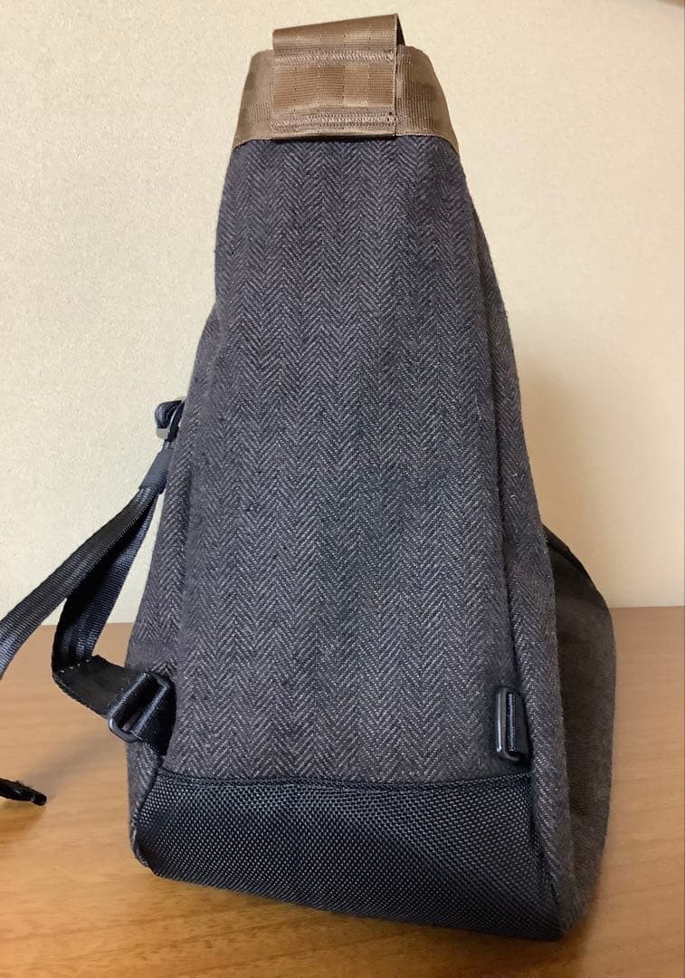 CHROME Newspaper Messenger Bag 26L Herringbone Brown Water-Resistant Nylon