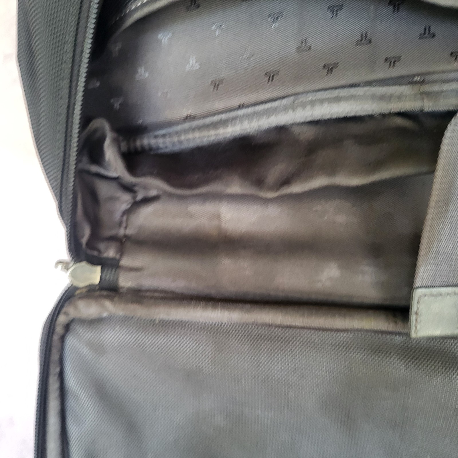 Tumi Alpha Series Black Ballistic Nylon Business Bag Laptop Carry On Messenger