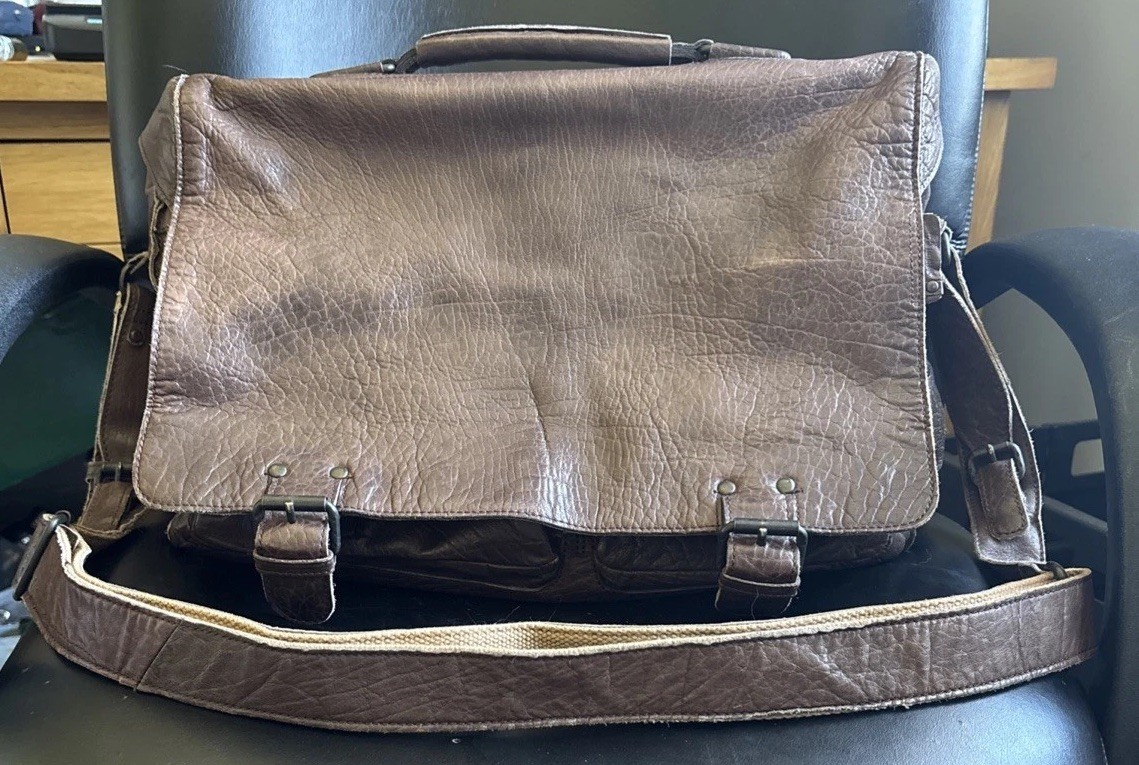 Aunts & Uncles Workaholic Messenger Bag Brown Leather Adjustable Strap