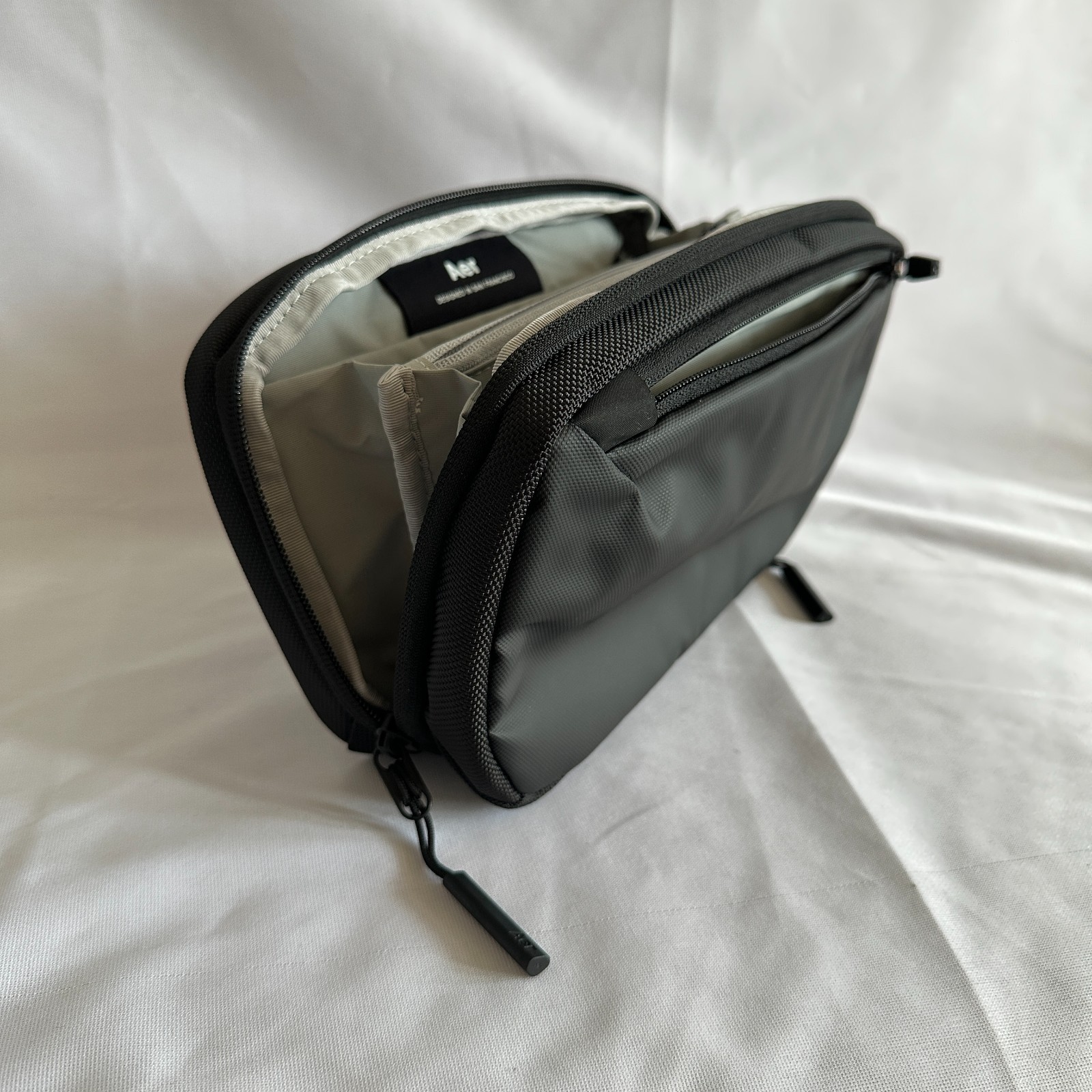 Aer Cable Kit 3 Black 2.6L Tech Organizer Travel Pouch