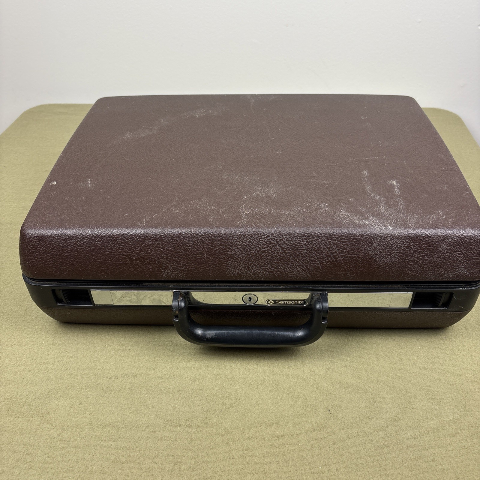 Vintage Samsonite Signat Slimline Brown Hard Shell Attache Briefcase No Key