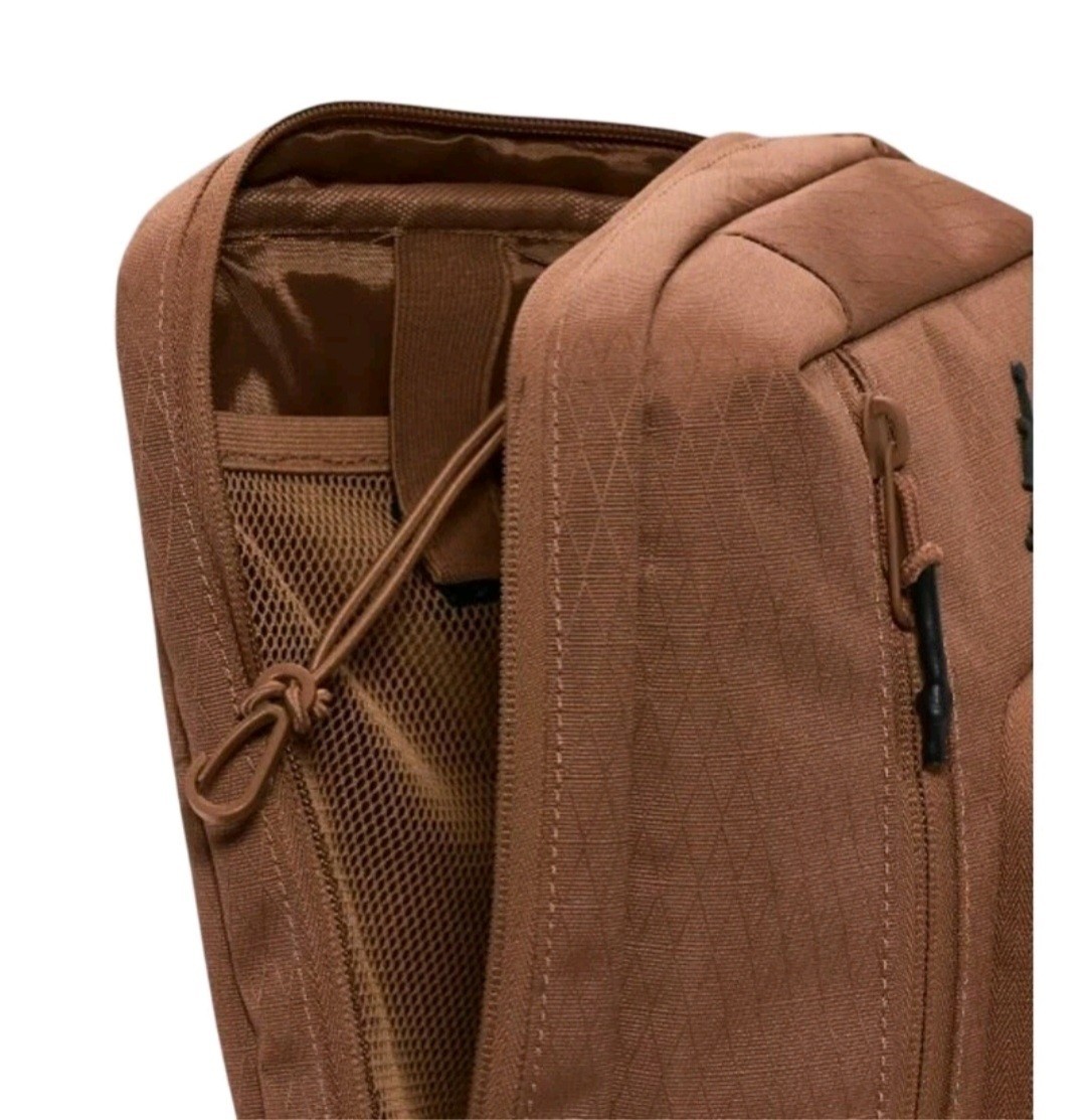 Air Jordan Collectors Cross-Body Bag in (3L) Archaeo Brown