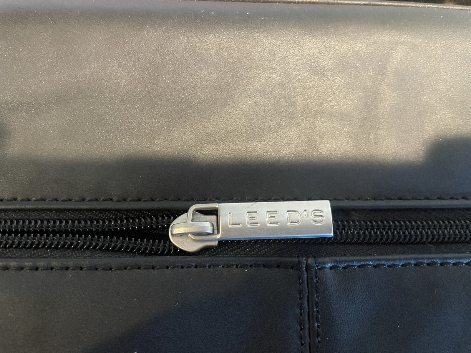 Big Ten Black Leather Folder Computer Travel Business Bag Leeds Briefcase