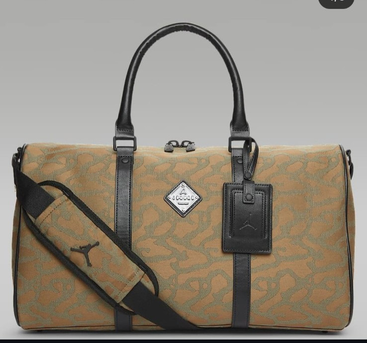 Nike Air Jordan Monogram Icon Duffle Bag 25l *Limited Edition*
