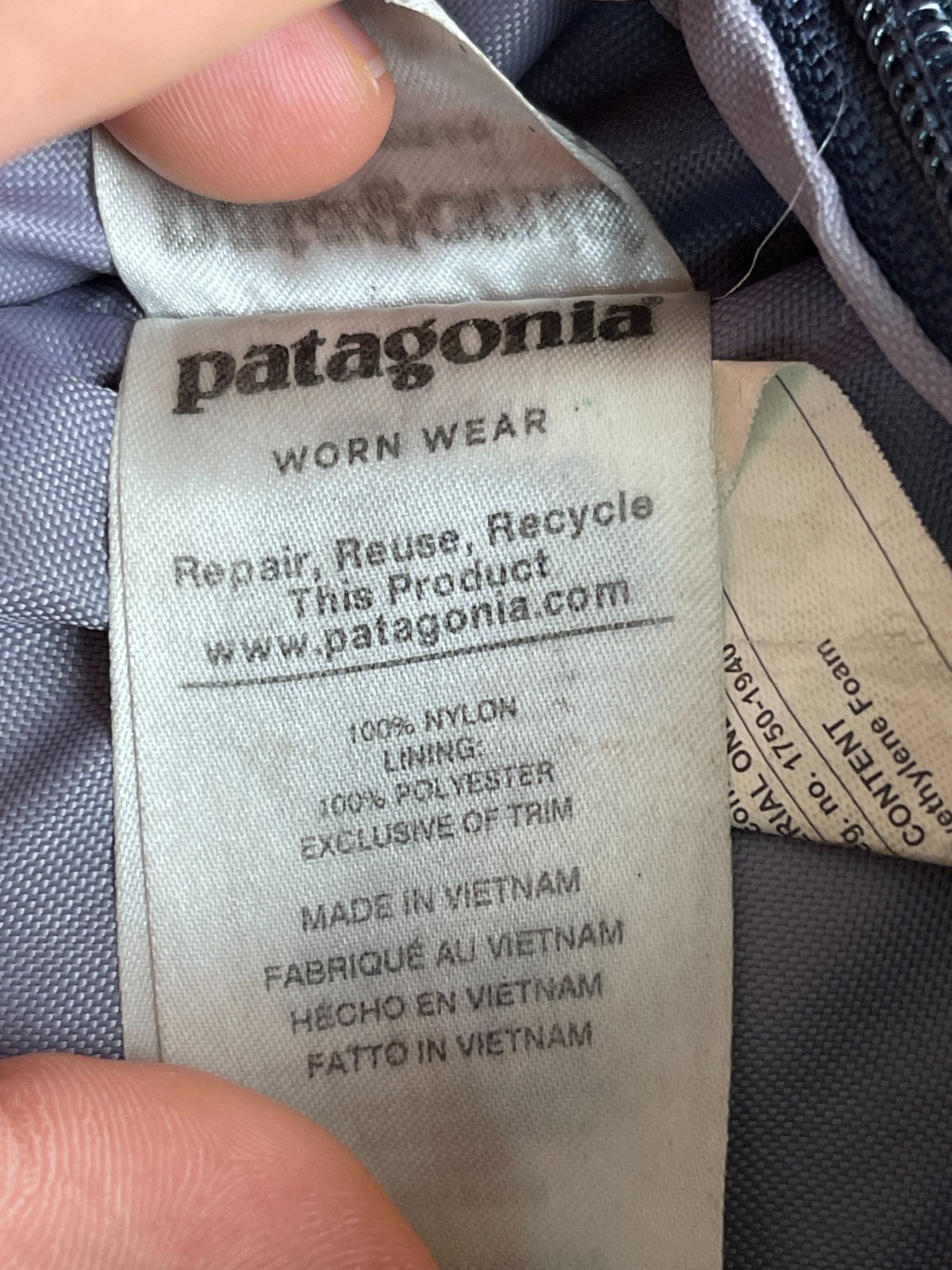 Patagonia Bag Atom Sling Pack Green Gray Zip Inner Pocket Adjustable Crossbody