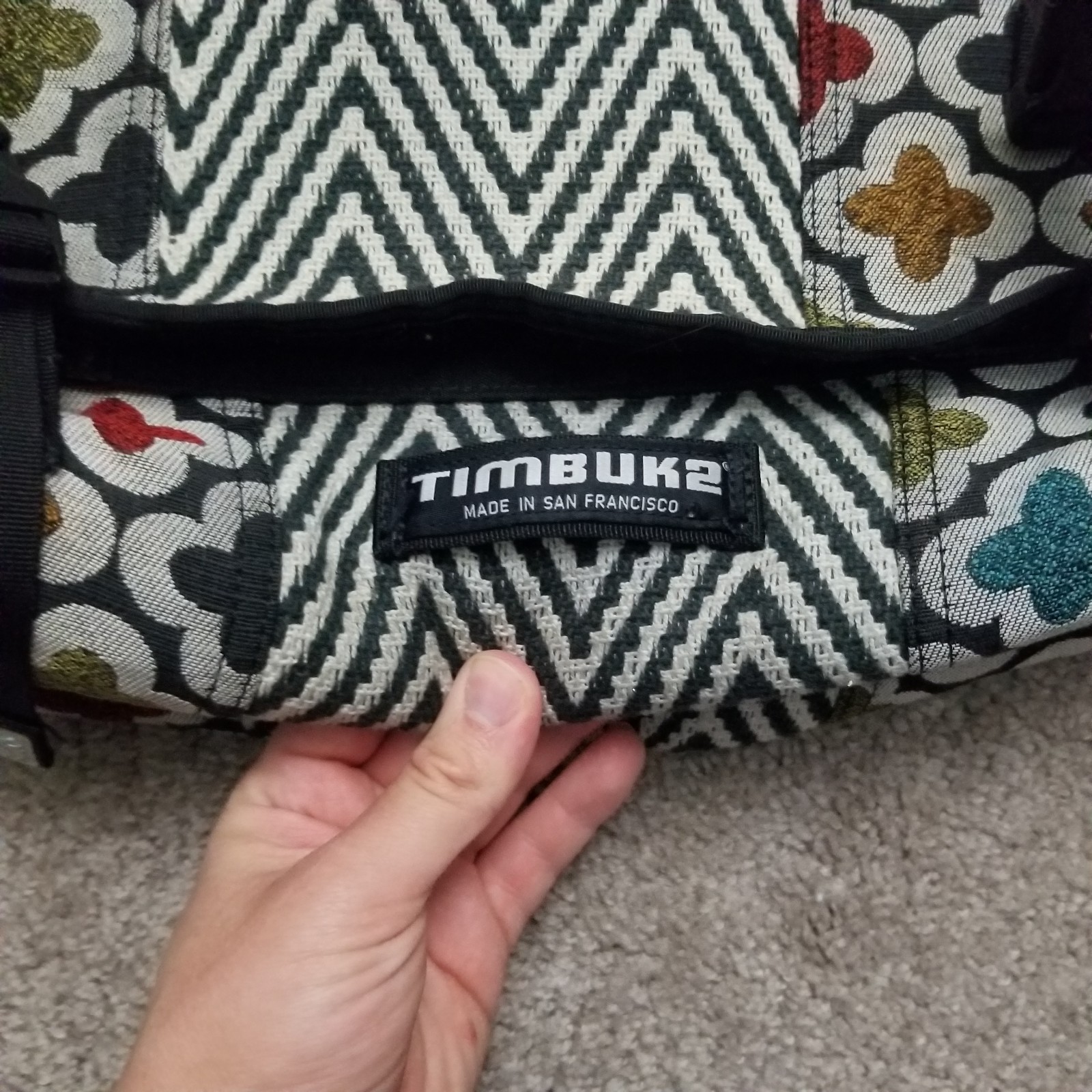 Timbuk2 Messenger Bag Black Multicolor Floral Flowers Shoulder Crossbody VTG Y2K