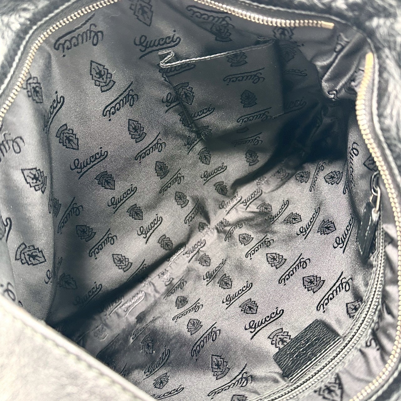 GUCCI Guccissima Messenger Bag Shoulder Bag GG Leather Black Authentic