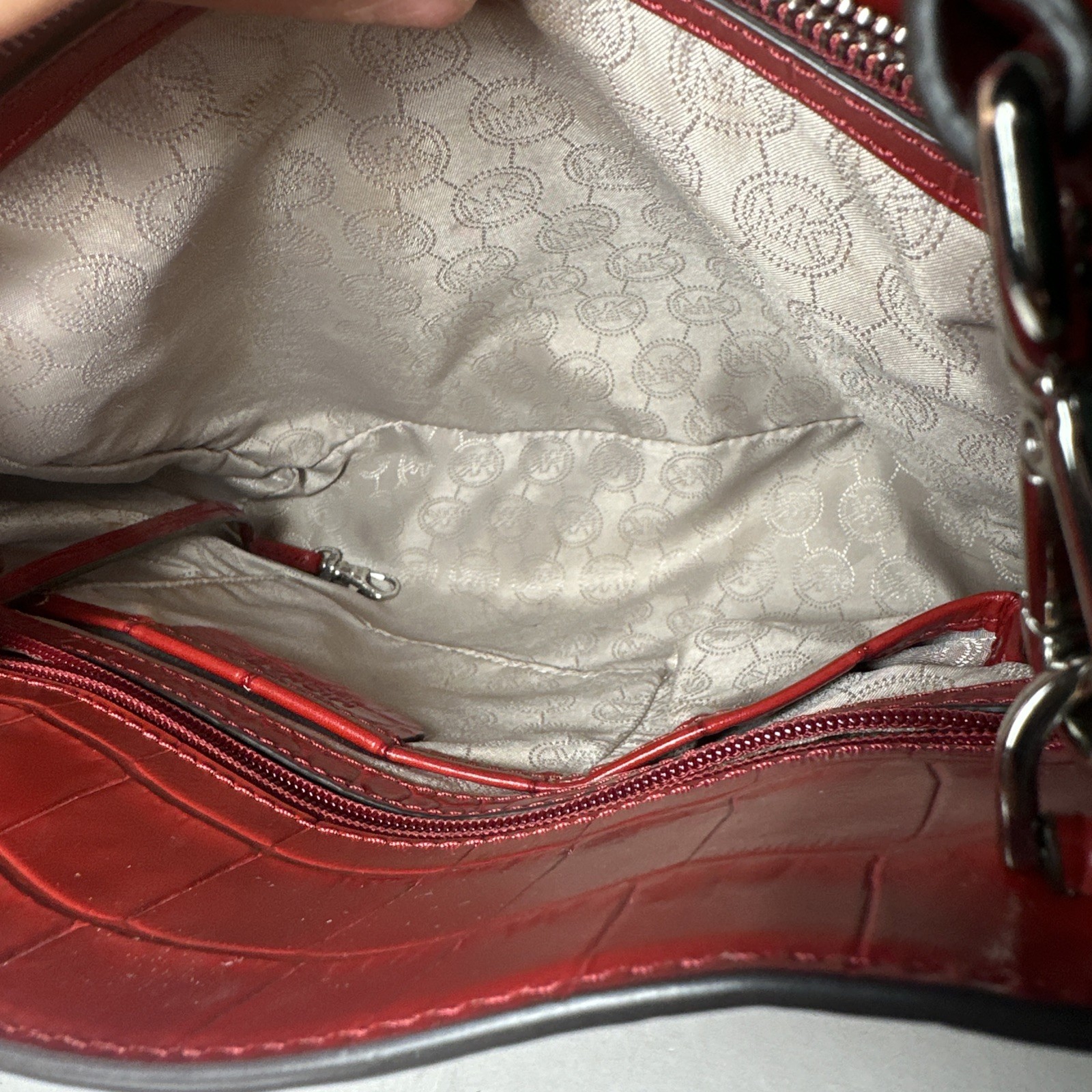 Michael Kors Tote Shoulderbag Dillon Crocodile Red Leather Removable Strap EUC