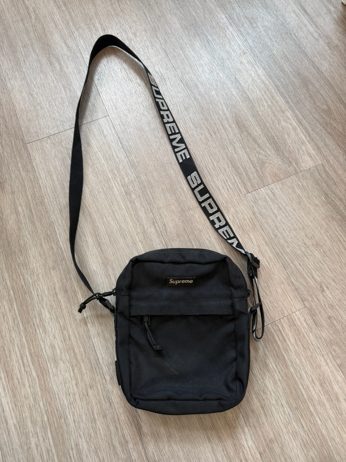 Supreme SS18 Shoulder Bag – Black