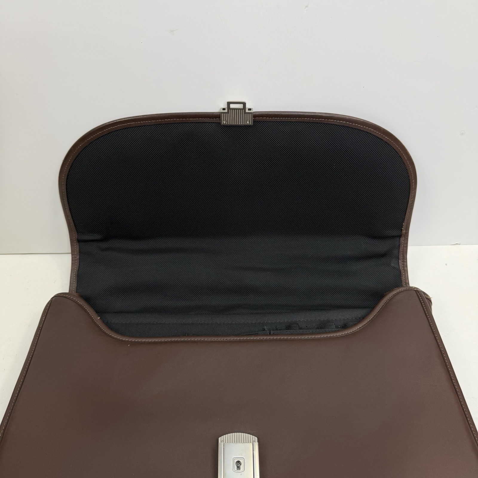 Jack Georges Brown Leather Briefcase Messenger Flap Bag Lock w/ Keys – 16” – USA