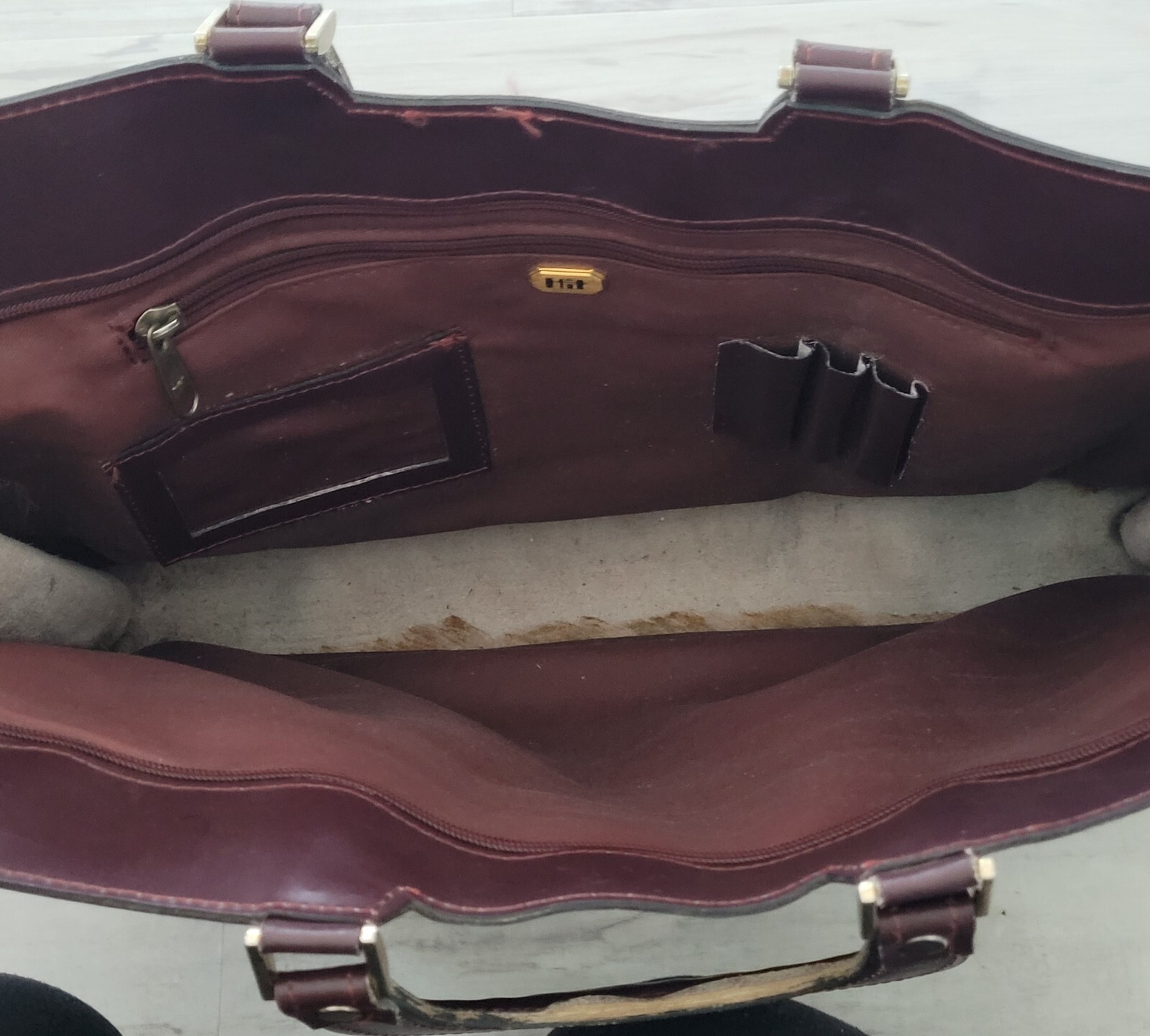 Hit Leather Briefcase Brown 17″ x 12″ x 3″