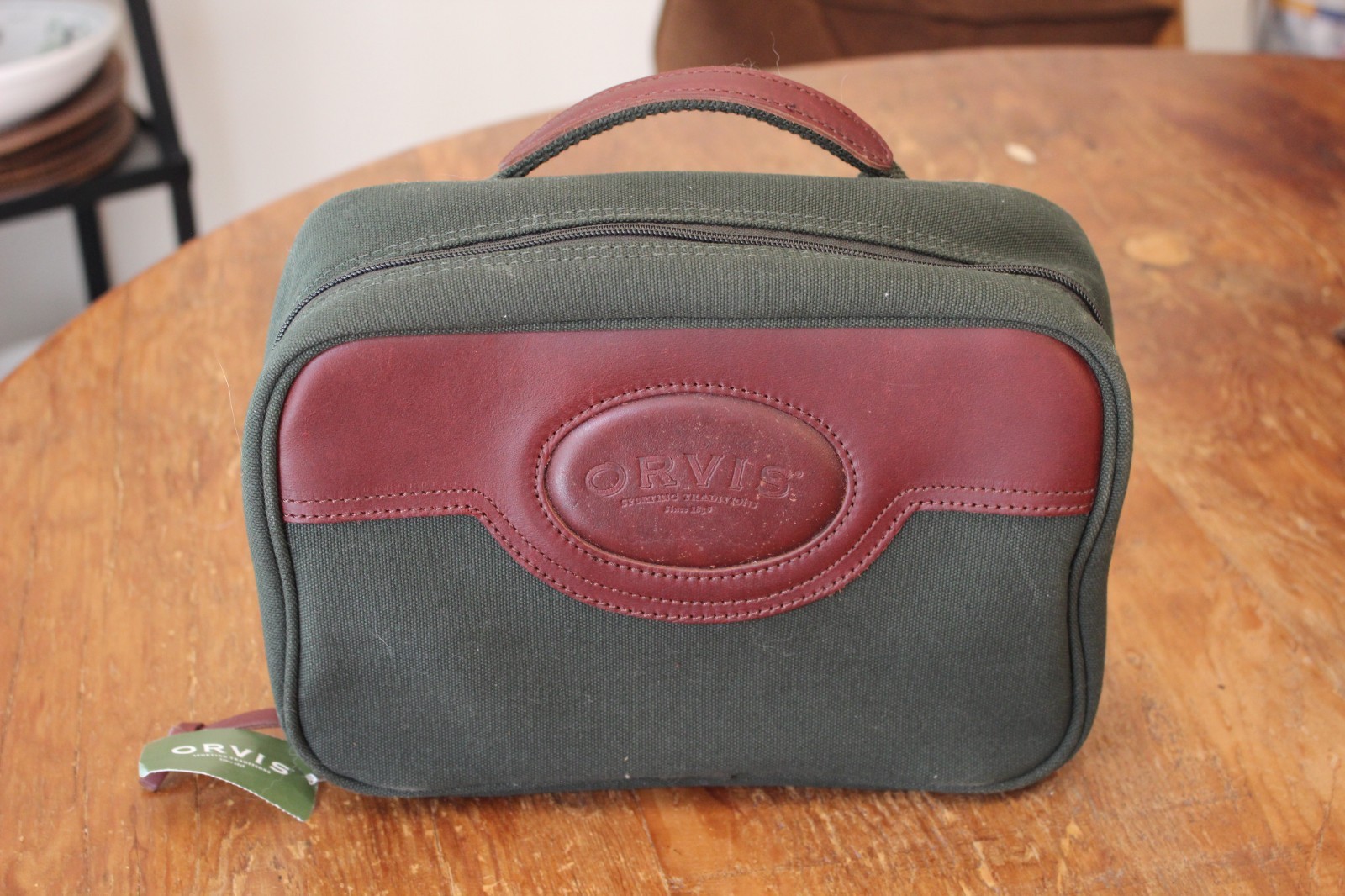 Orvis Battenkill Travel Hanging Toiletry Bag Dopp Kit Green Canvas & Leather NWT