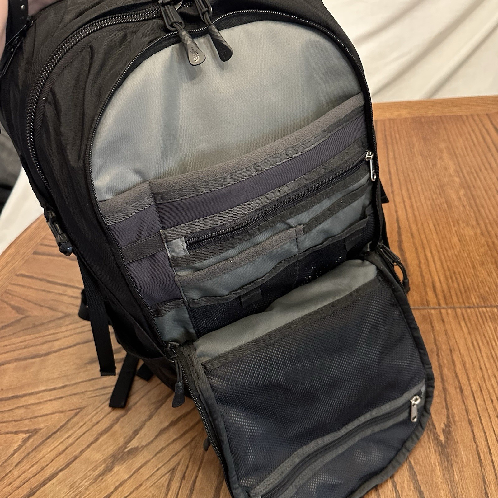 The North Face Surge Backpack Black FlexVent Laptop Travel School Bag Clamshell