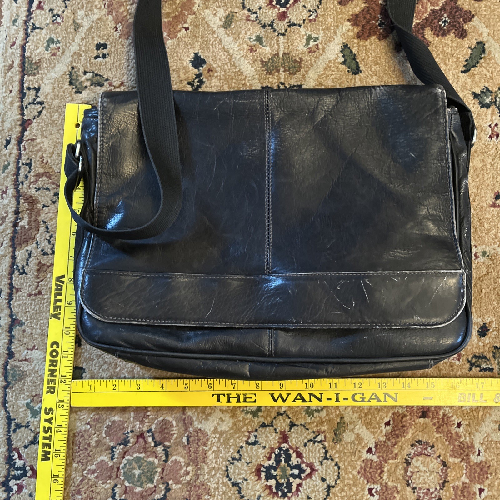 Wilsons Leather BLACK Messenger Flap BAG Distressed Grunge office School Retro