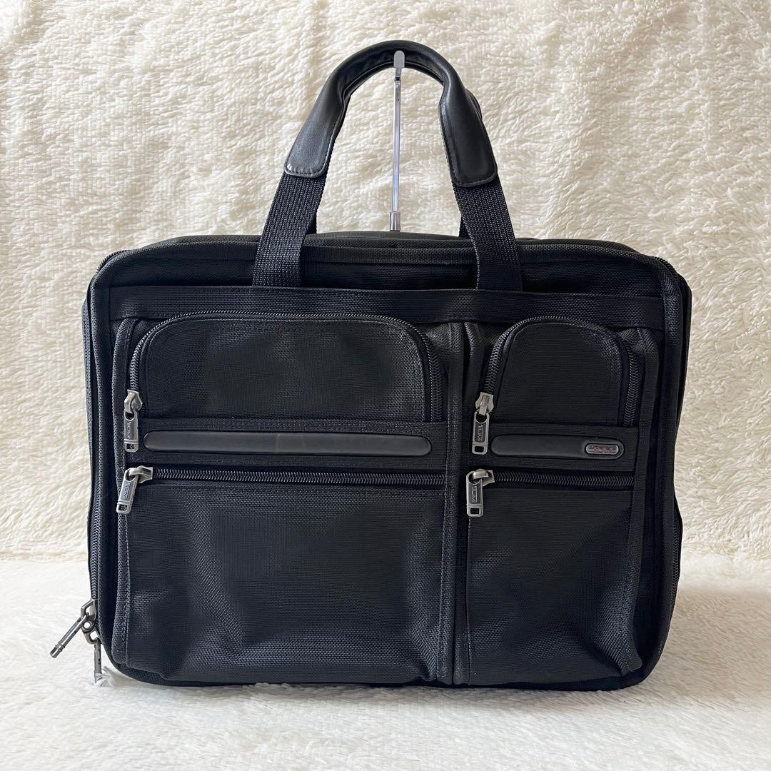 Item Tumi Carry Case Expandable Business Bag Black