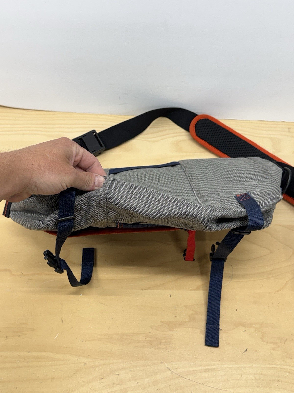 Timbuk2 Messenger Laptop Gray & Orange Shoulder Bag Crossbody Size 17×12