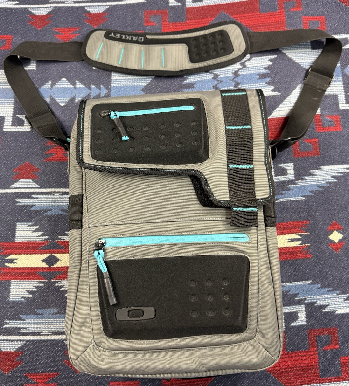 Vtg Oakley Sling Tactical Software Pilot Shoulder Messenger Bag Carry On Tablet