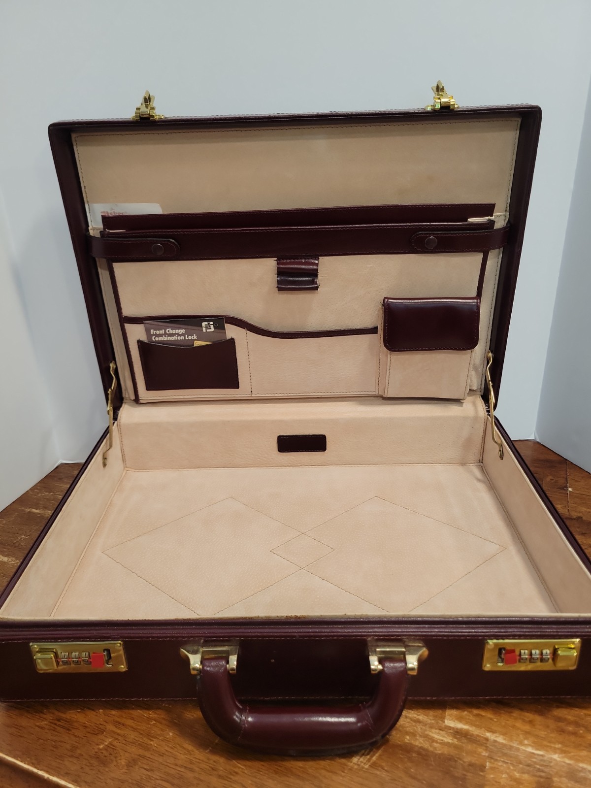 Vintage Stebco Burgundy Hard Leather Briefcase Front Change Combination Lock
