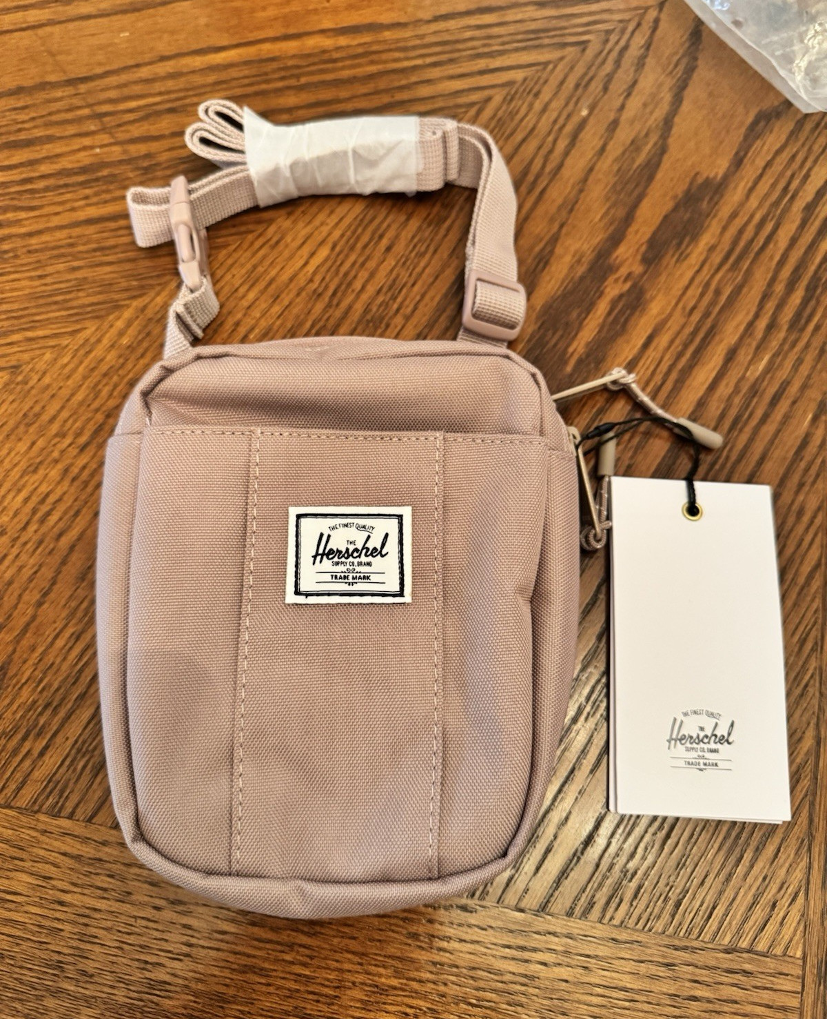 Herschel Supply Company Crossbody Bag Ash Rose Zip Adjustable Strap Pockets