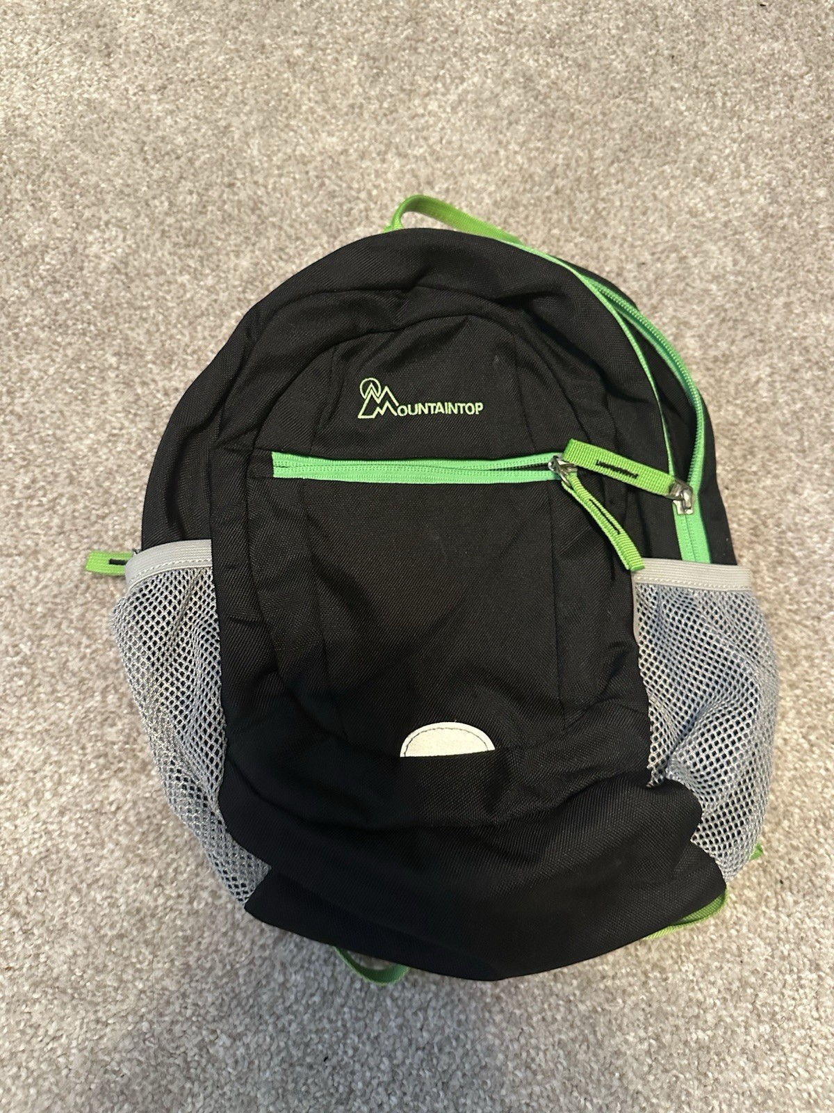 MOUNTAINTOP Outdoor Adventure Daypack Model 6031 Black ~ EXCELLENT KIDS SMALL