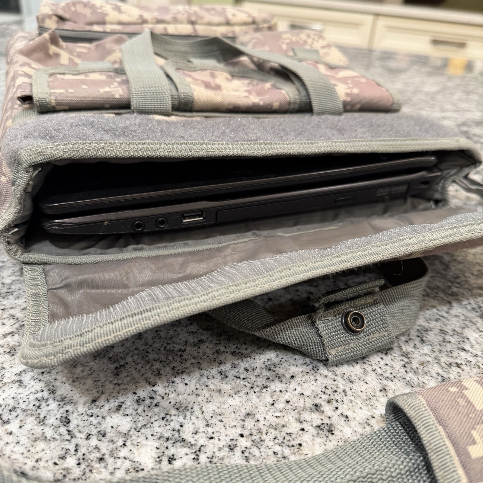 Digital Camo-Tactical/Utility-Mlt-Pocket-Military Range Laptop Case Shoulder Bag