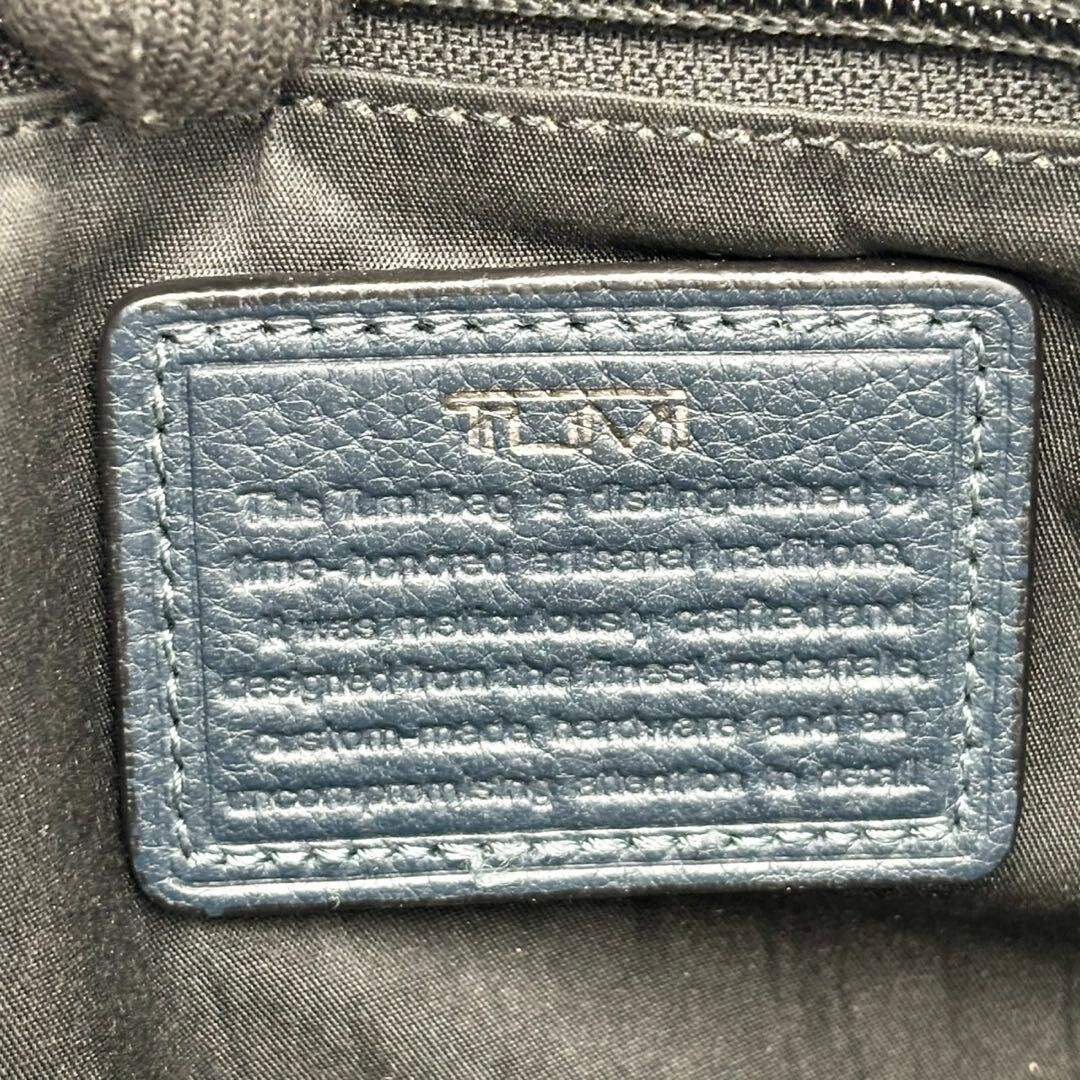 TUMI Centro Venezia Navy Leather Crossbody Bag Mens Authentic 31cm 11.8in