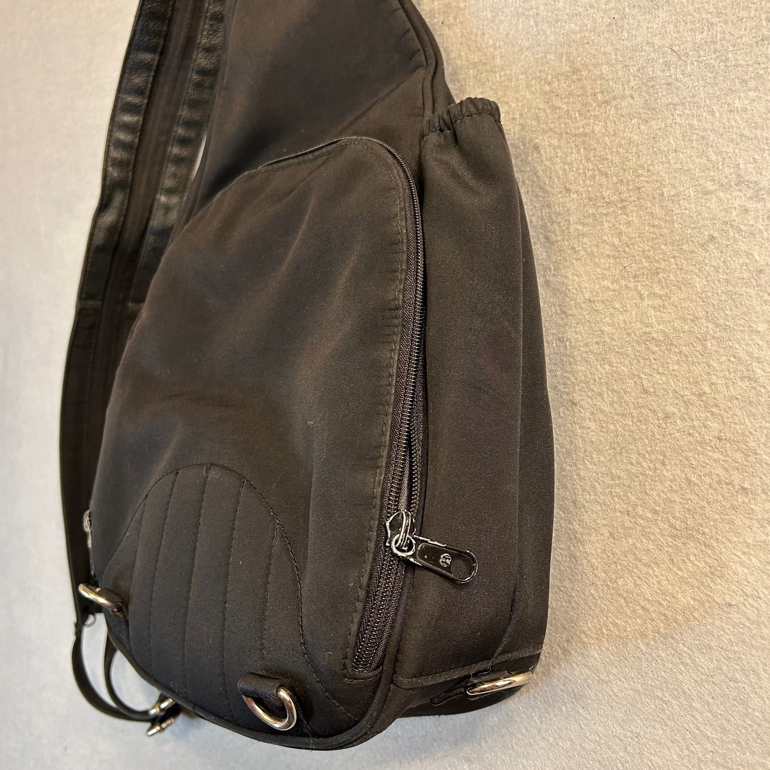 Norm Thompson Convertible Sling Purse Backpack Bag Black Adjustable Travel