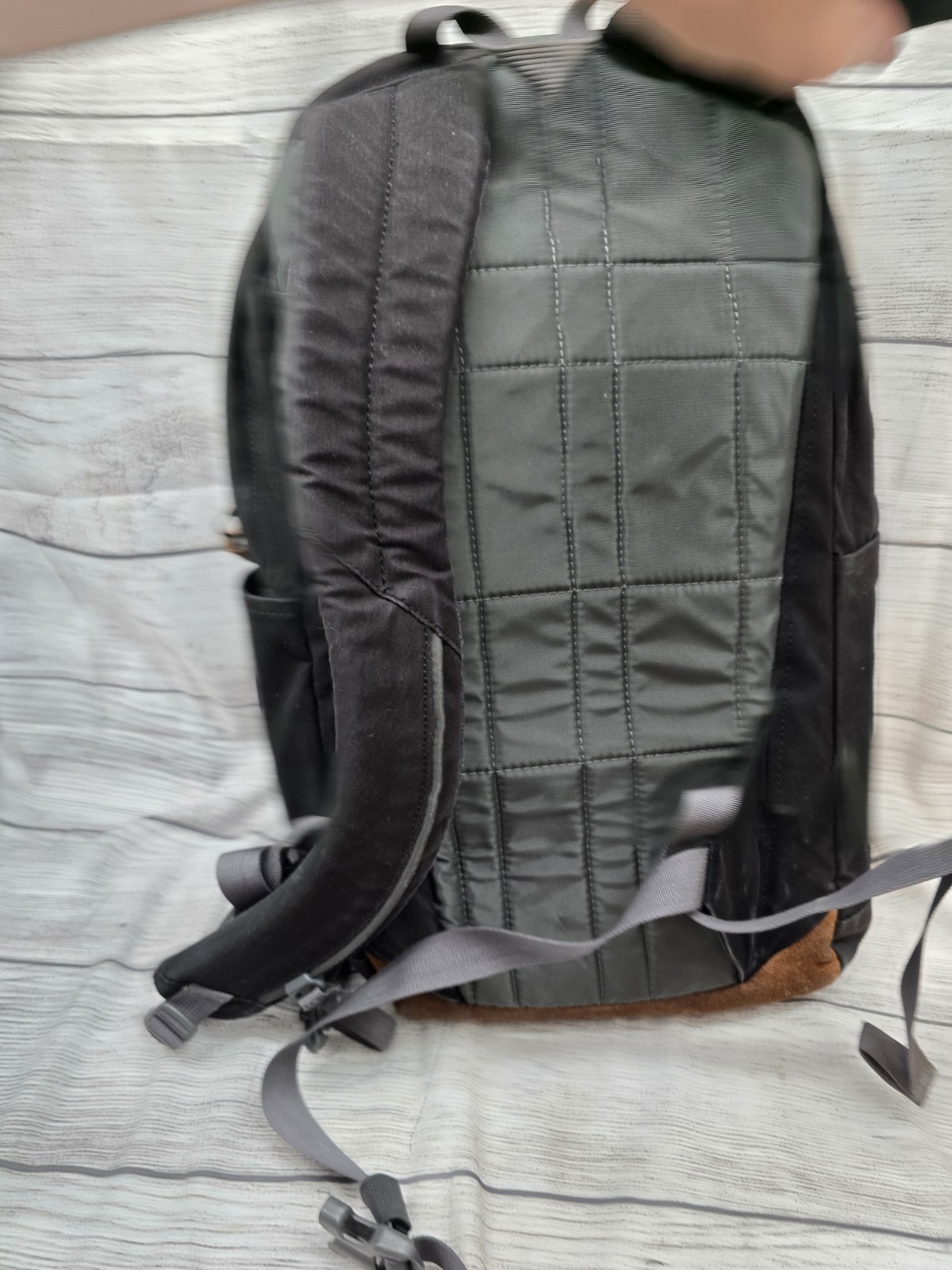 Cotopaxi Cusco 26 L Leather Bottom Backpack / Black with Utah Logo