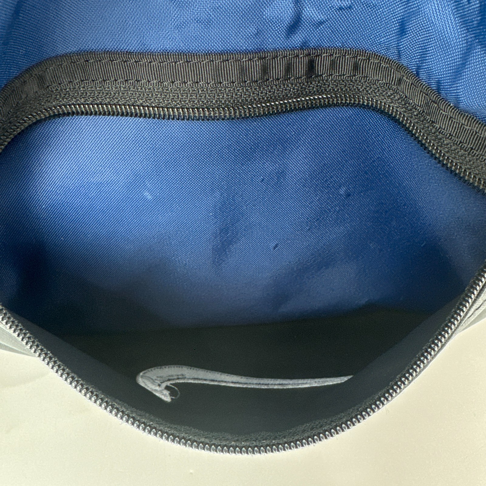 Vtg NIKE Duffle Gym Bag Nylon Blue Black Swoosh Basketball White Tag 90’s Y2K
