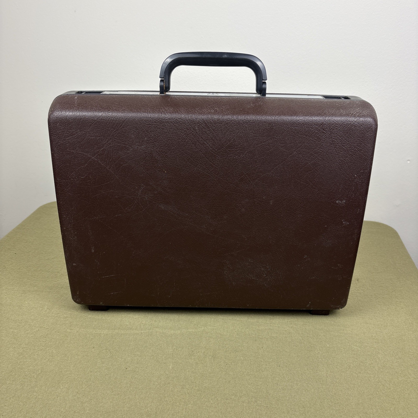Vintage Samsonite Signat Slimline Brown Hard Shell Attache Briefcase No Key