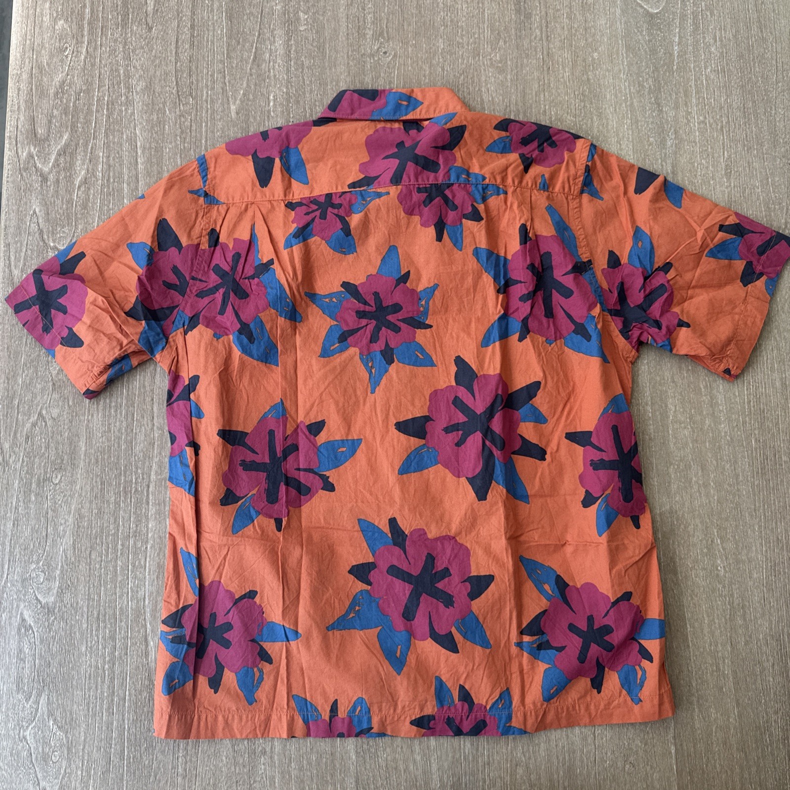 GU × Filip Pagowski Rare Orange Patterned Short-Sleeve Shirt, Size M – US Seller