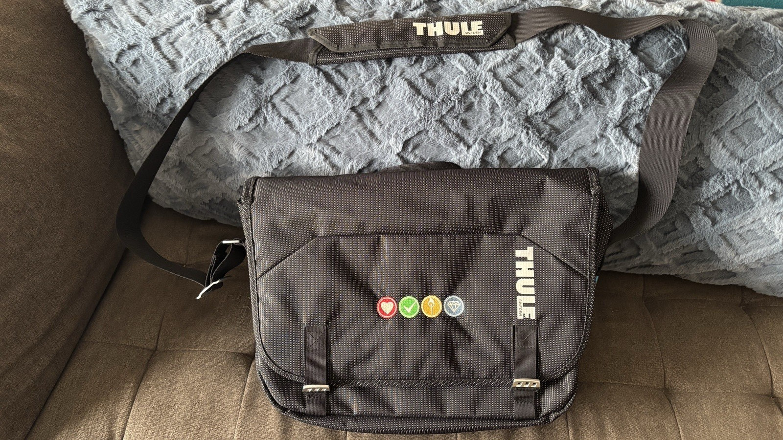 THULE Bag Messenger Crossover Crossbpdy | 15 Inch Laptop | VG Condition