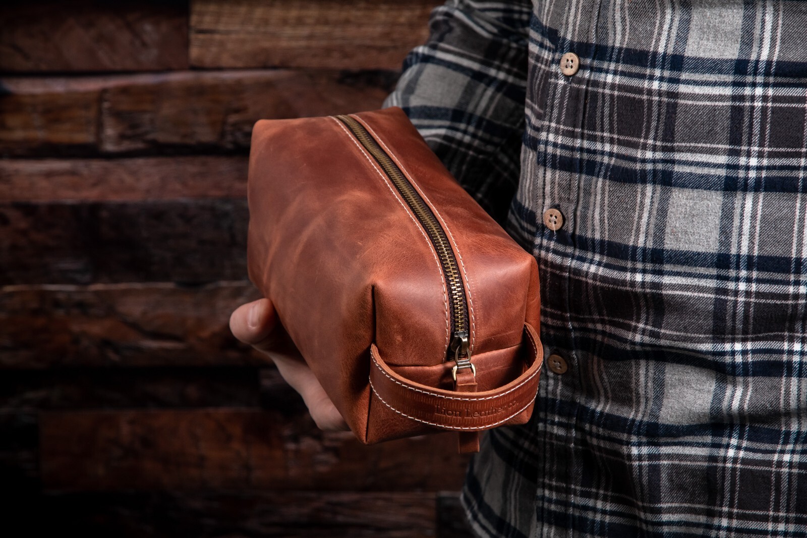 Personalized Genuine Leather Toiletry Bag For Men Dopp Kits For Him Wash Bag