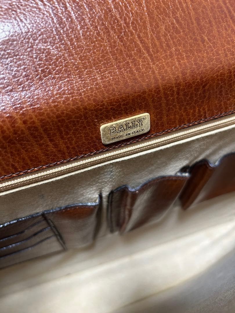 Authentic Bally Vintage Leather Business Bag 28.5cm x 42cm x 12cm**Optimized T