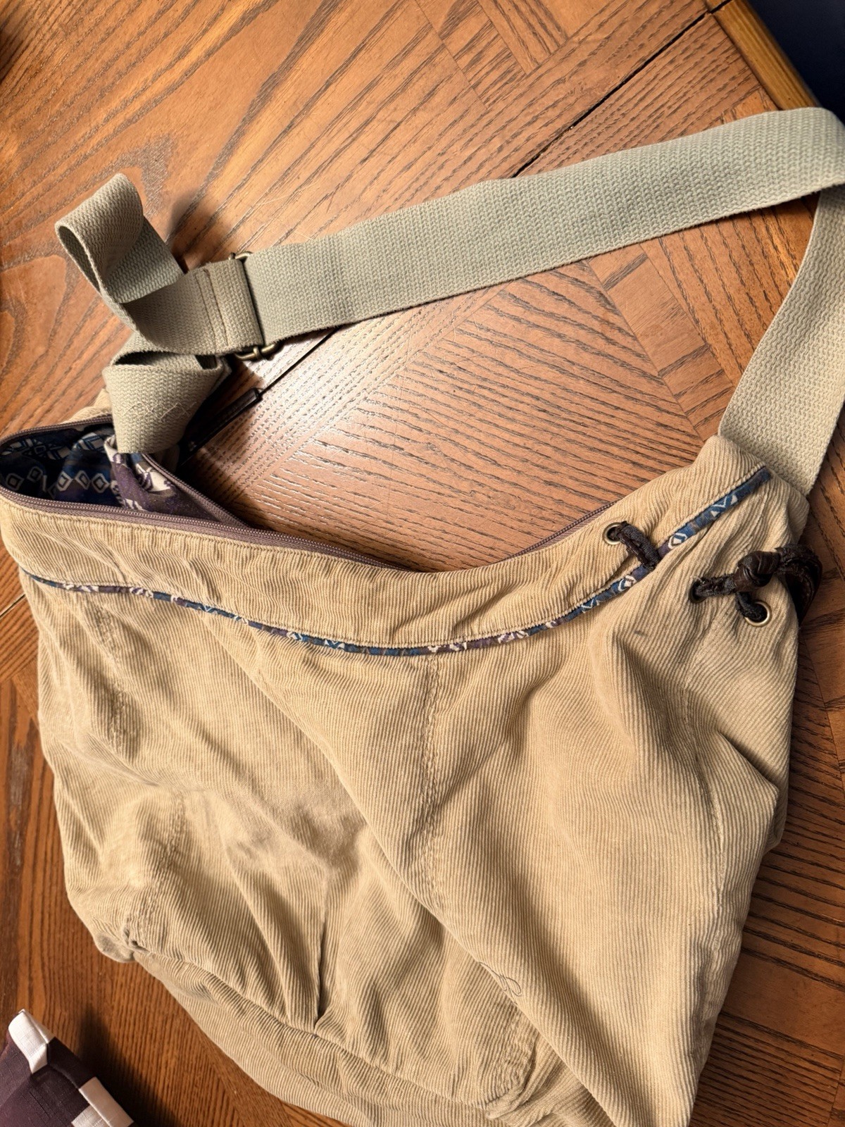 OverLand Equipment Beige Messenger Bag Adjustable Strap Zip Closure Casual