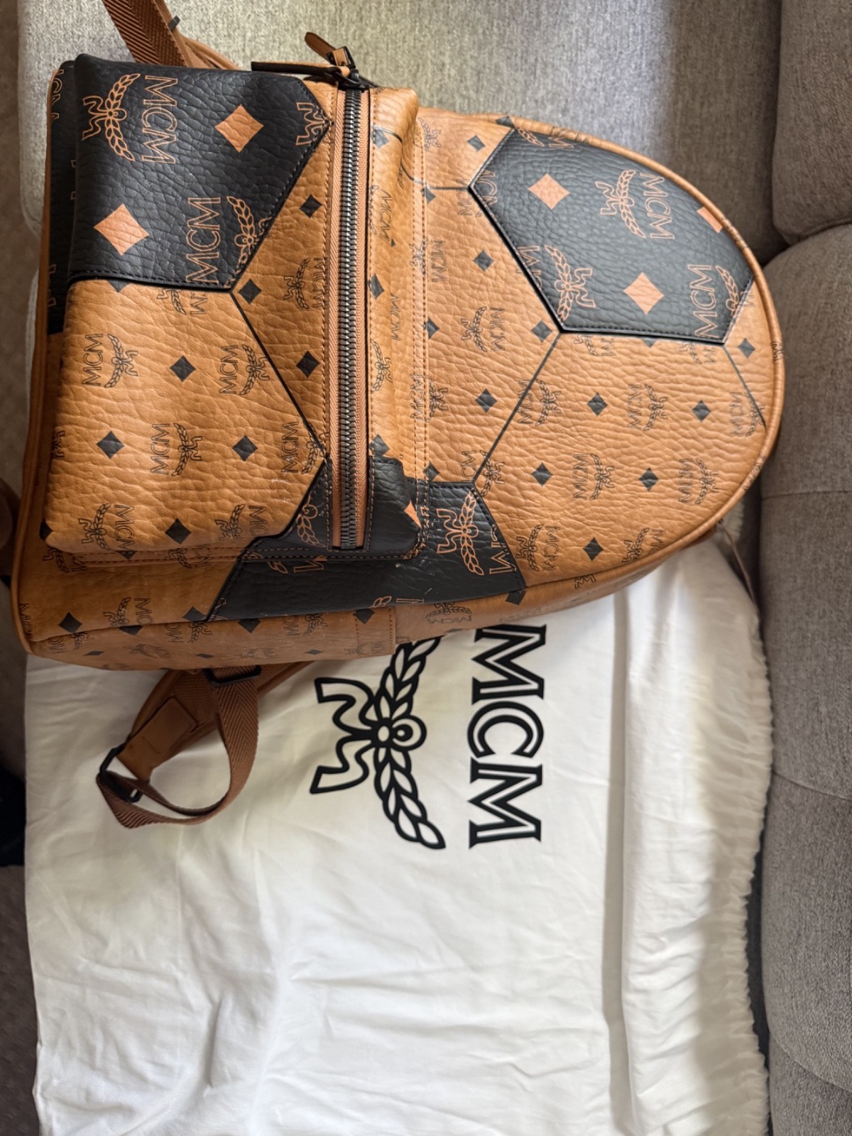 NEW MCM Stark Euro Cup Medium Backpack Cognac Black Visetos NWT Dust Bag