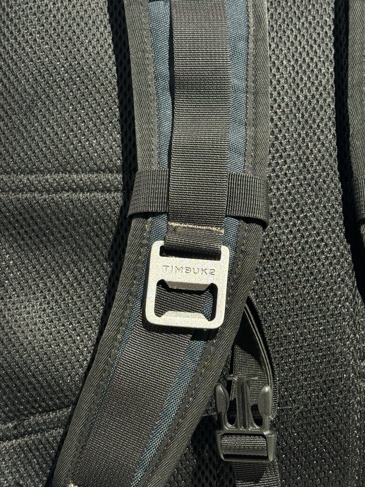 Timbuk2 Rogue Backpack Navy Gray Flap Top Laptop Daypack Mesh Bottle Pocket Bag