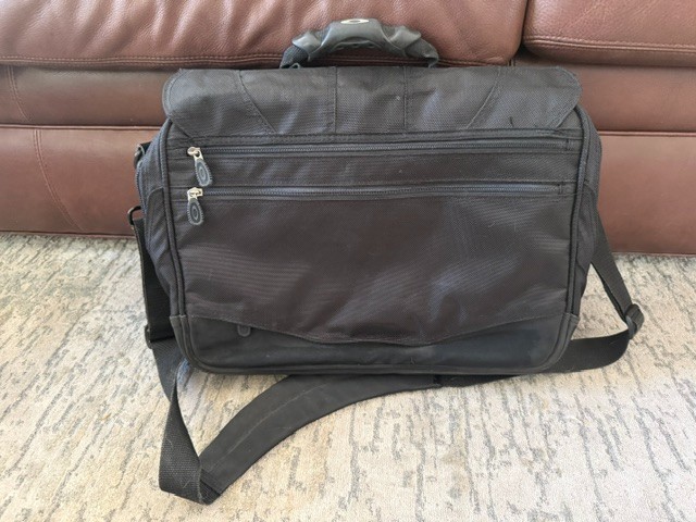 Vintage Oakley Laptop Messenger Bag Black Computer Briefcase Shoulder Travel Bag