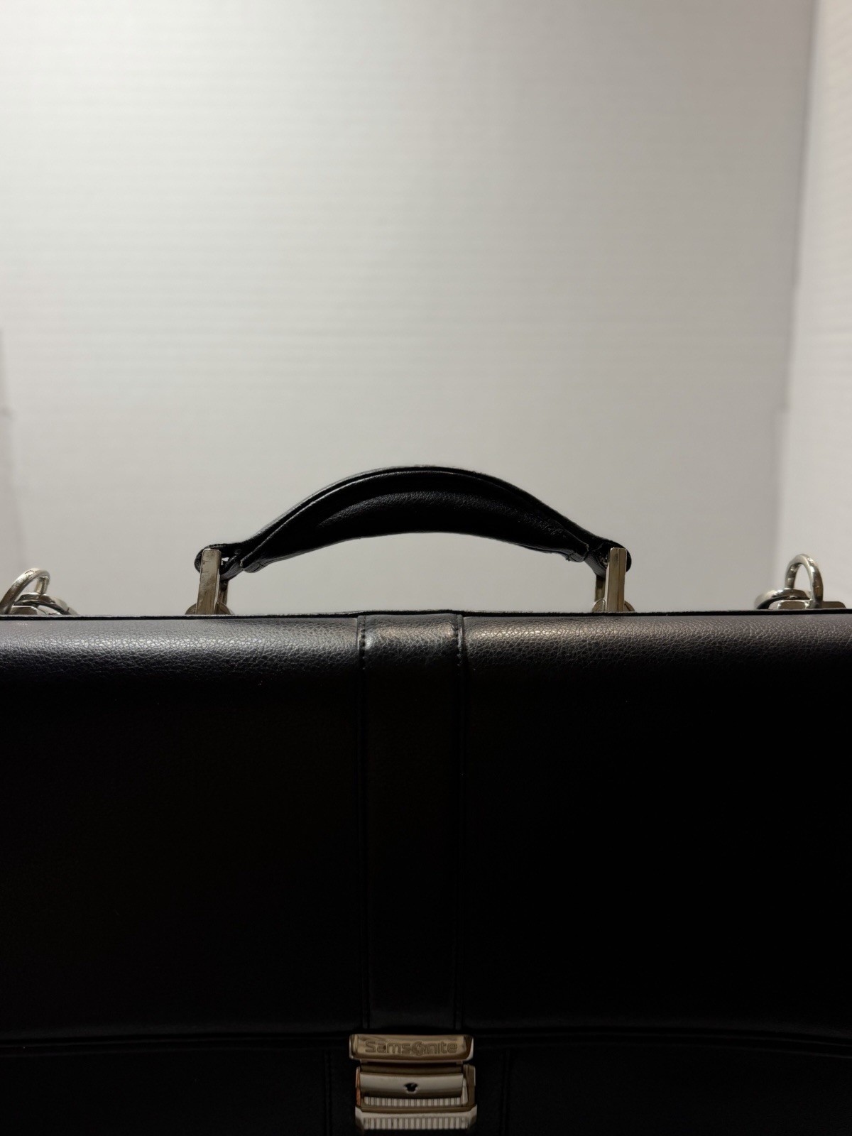 Samsonite Black Briefcase/Document Case Push Lock Top Handle Shoulder Strap