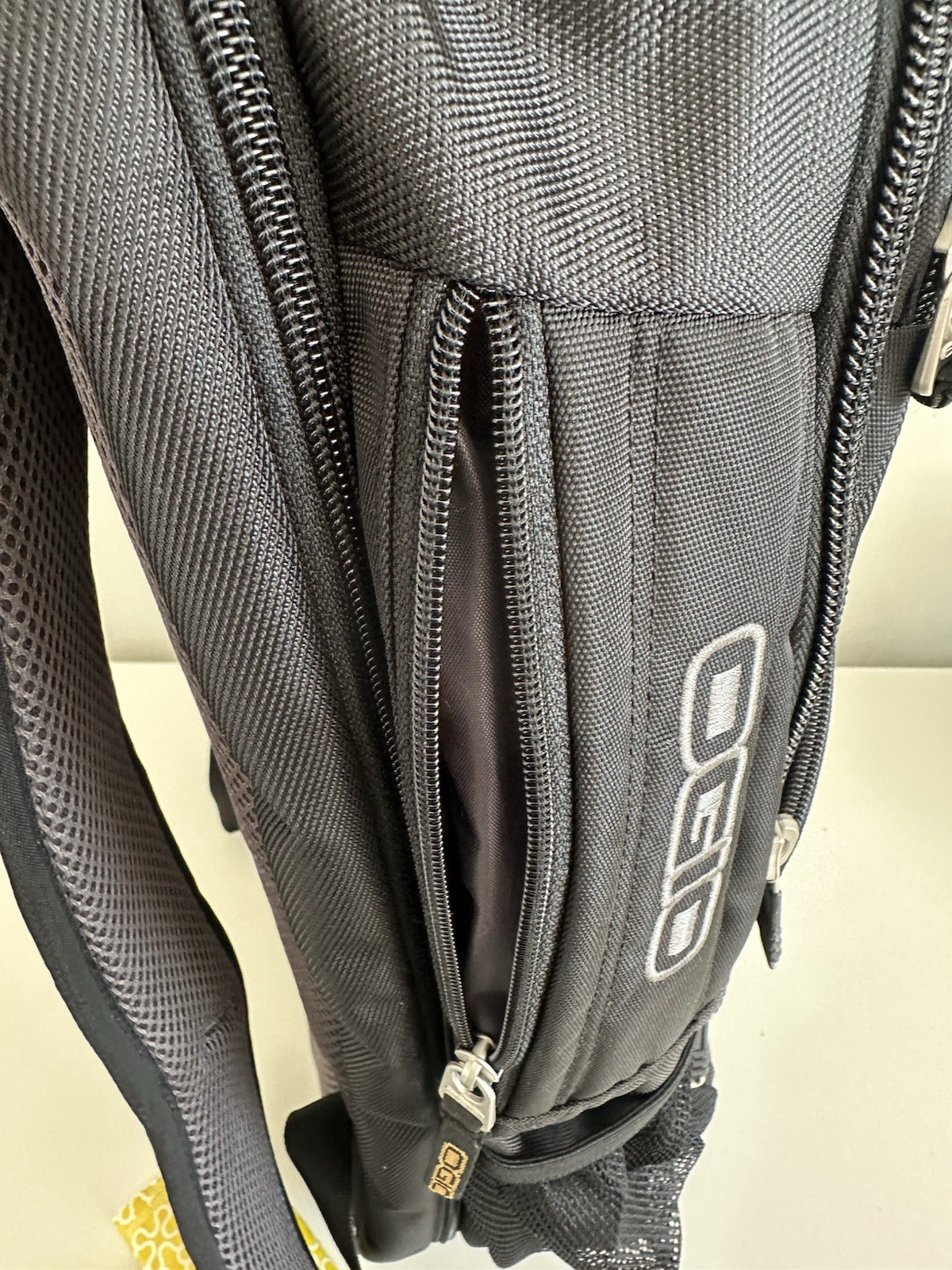 Ogio – Callaway Axle Backpack, Black, 19.25″ H x 13″ W x 9.25″ D – Very Good