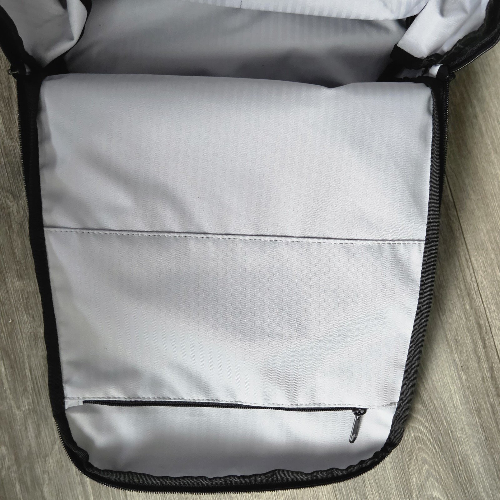 TaylorMade TM18 Staff Pro Performance Backpack / Laptop Slot Black Padded