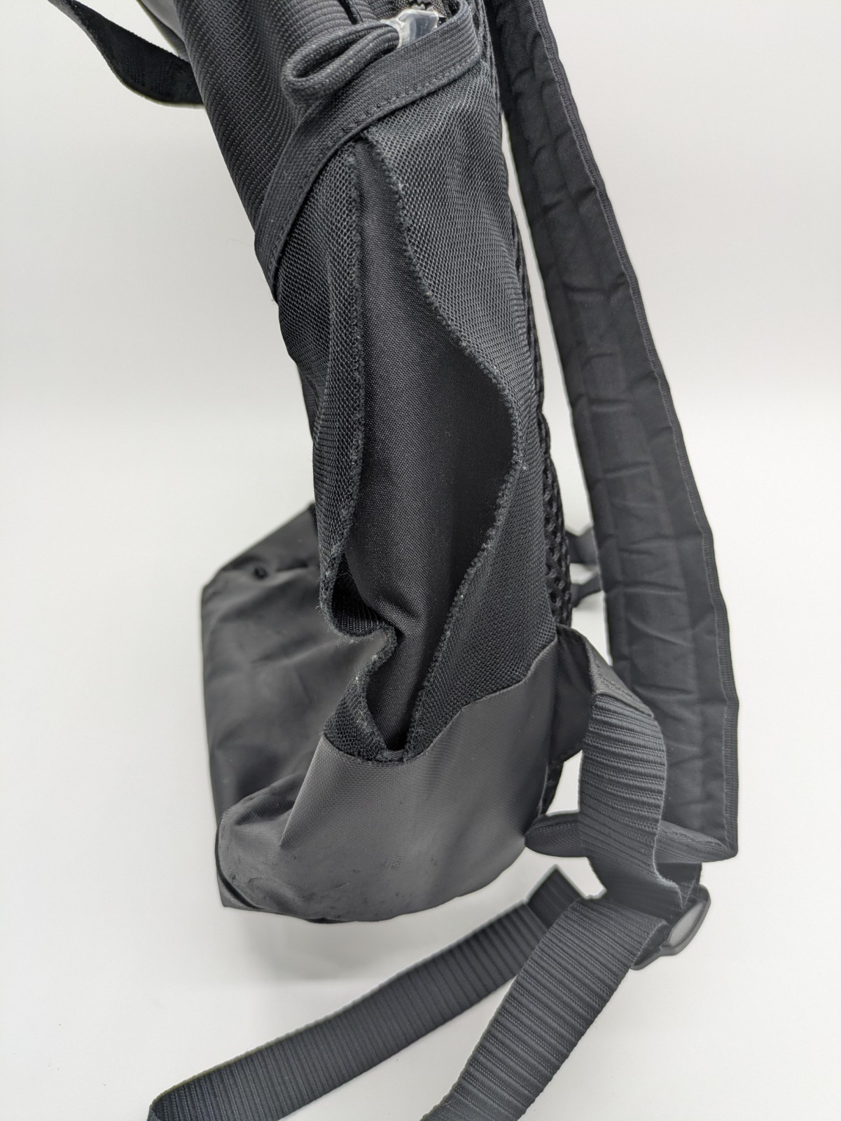 Nike Essential Air Logo Backpack CW9269-010 Metallic Gold Black School Athletic