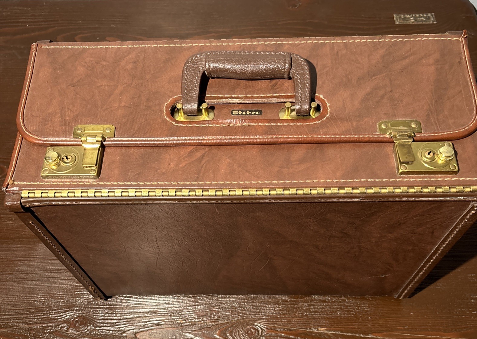Vintage Stebco Tufide Pilot Hard Case Briefcase Brown Made USA No Key 18”x13”x8”