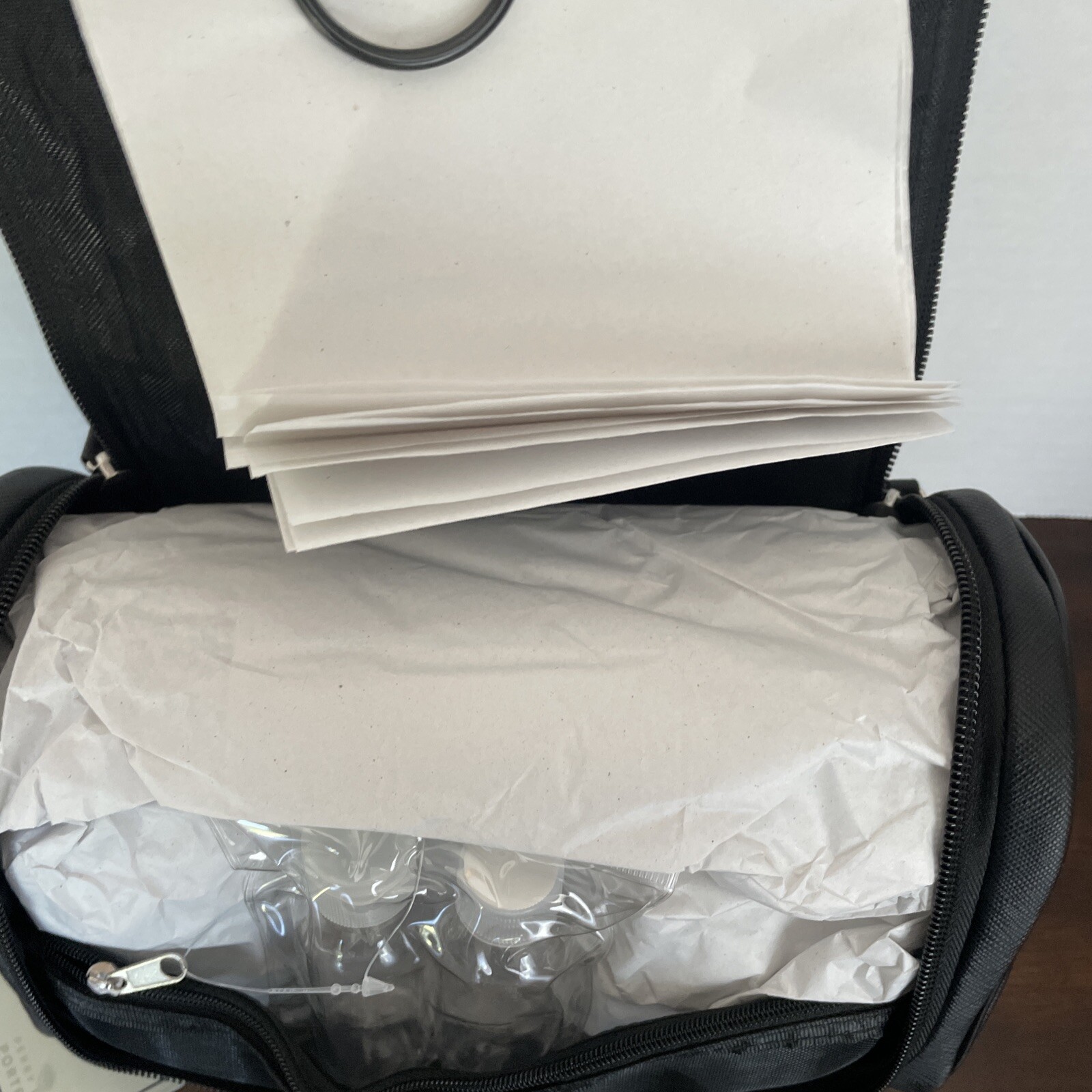 Perry Ellis Portfolio Men’s Hanging Toiletry Travel Bag Shave Kit – Black NWT