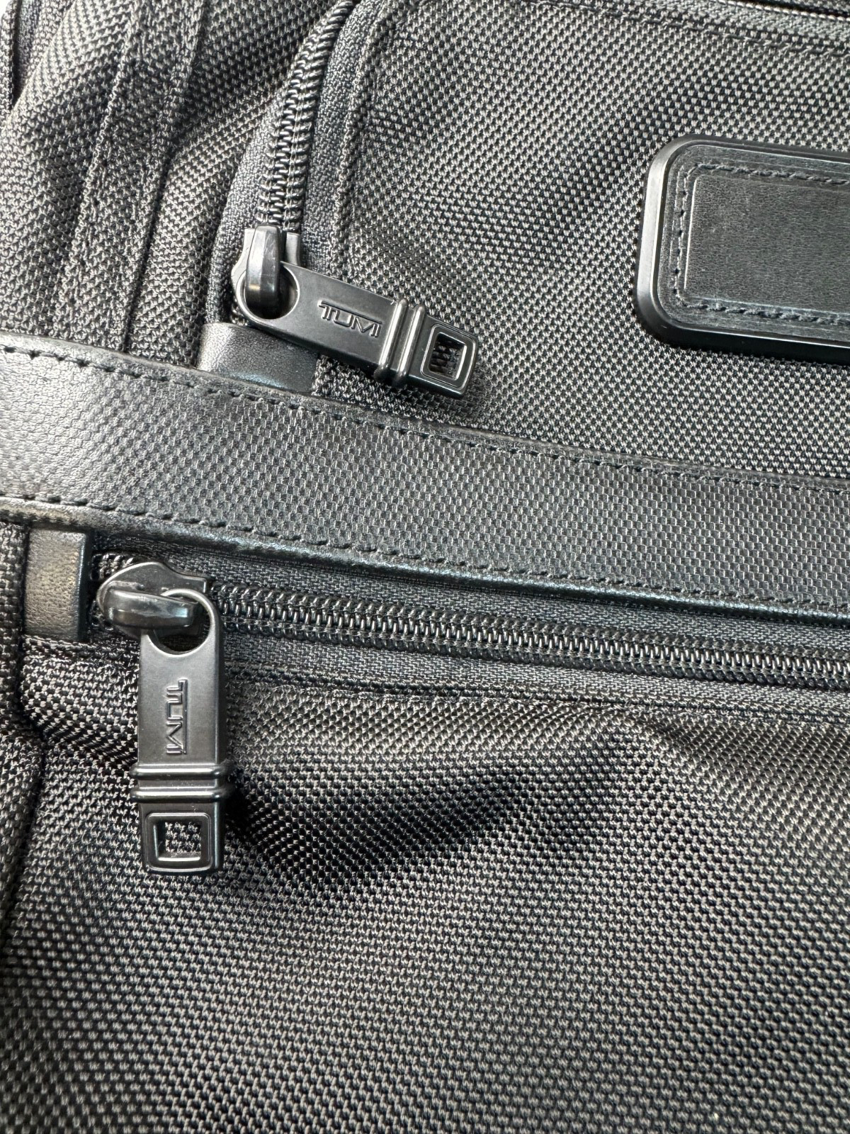 TUMI T-Pass Briefcase Expandable Laptop Document Black Bag No strap EUC