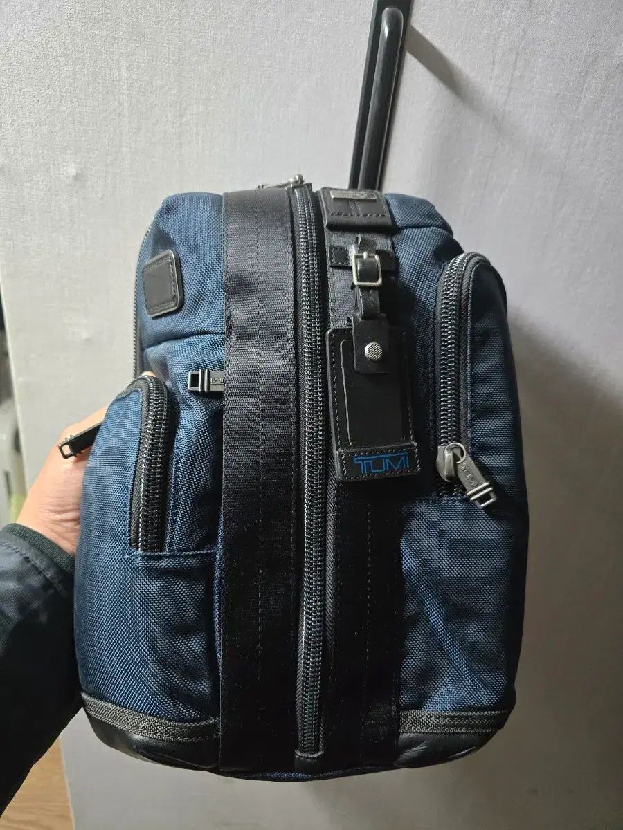 TUMI Alpha Bravo Ring Bag Navy Limited Model