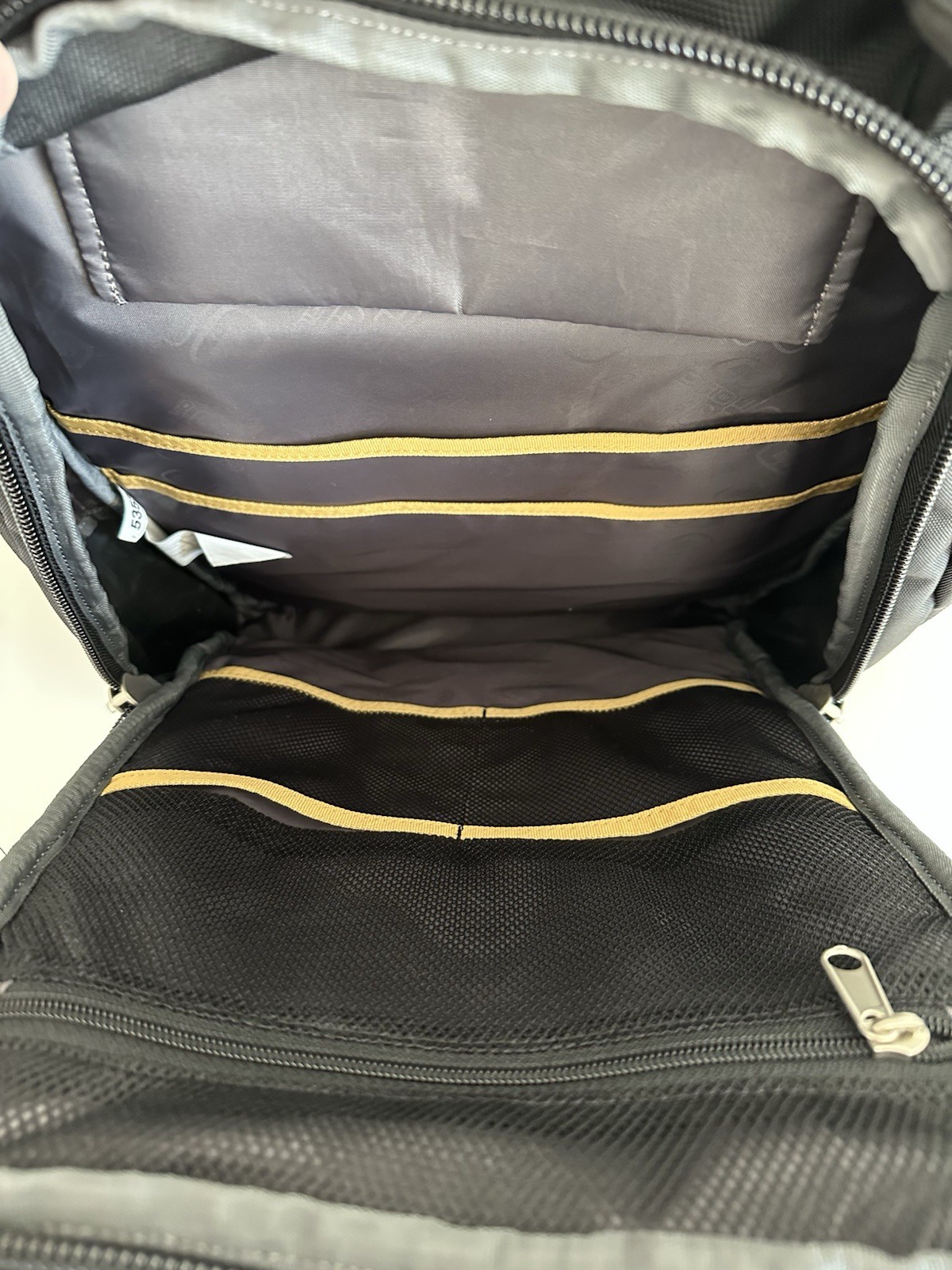 Ogio – Callaway Axle Backpack, Black, 19.25″ H x 13″ W x 9.25″ D – Very Good