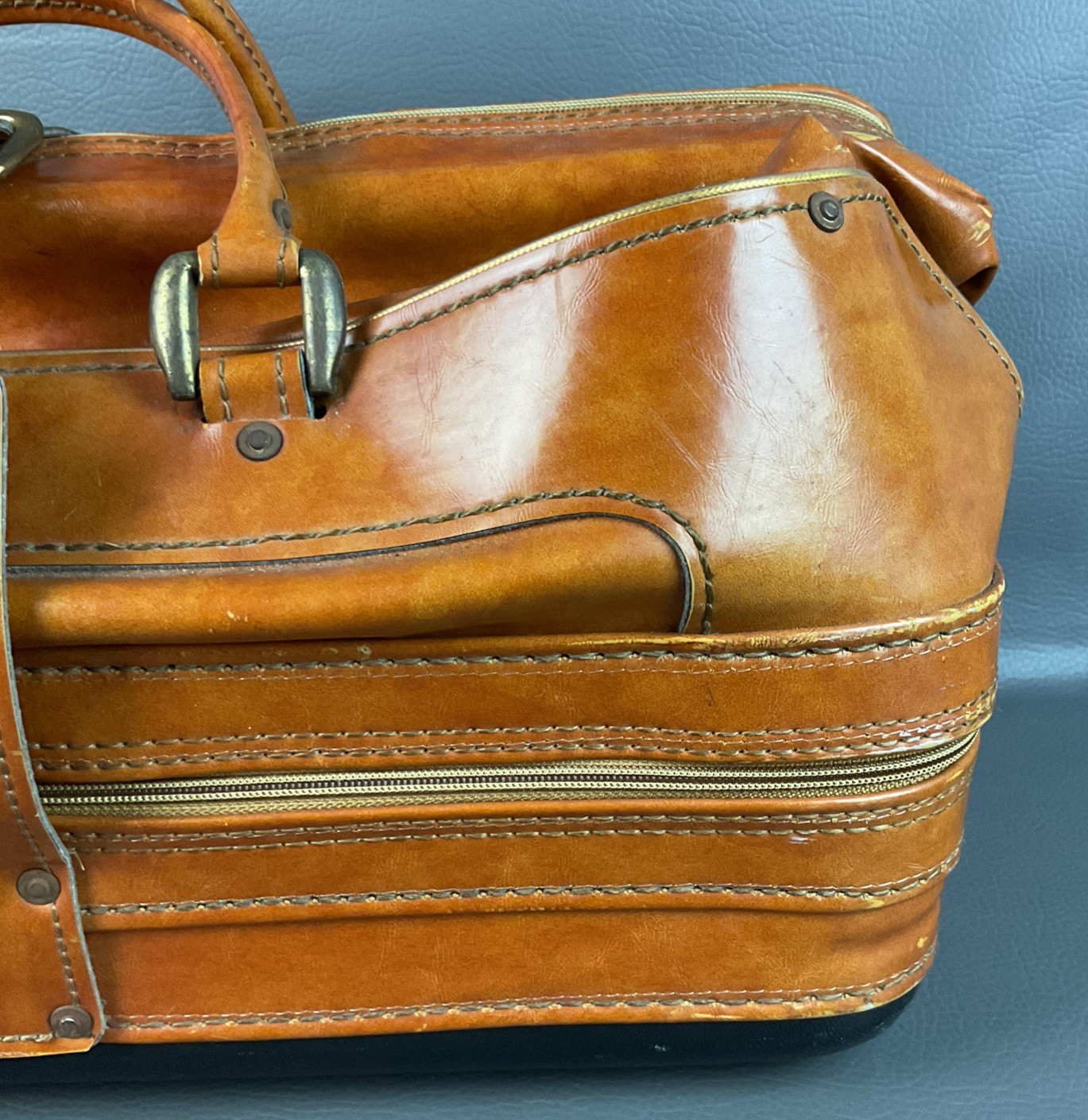 RARE Brown Leather Locking Burton Duffle Divided Bag Hard Bottom