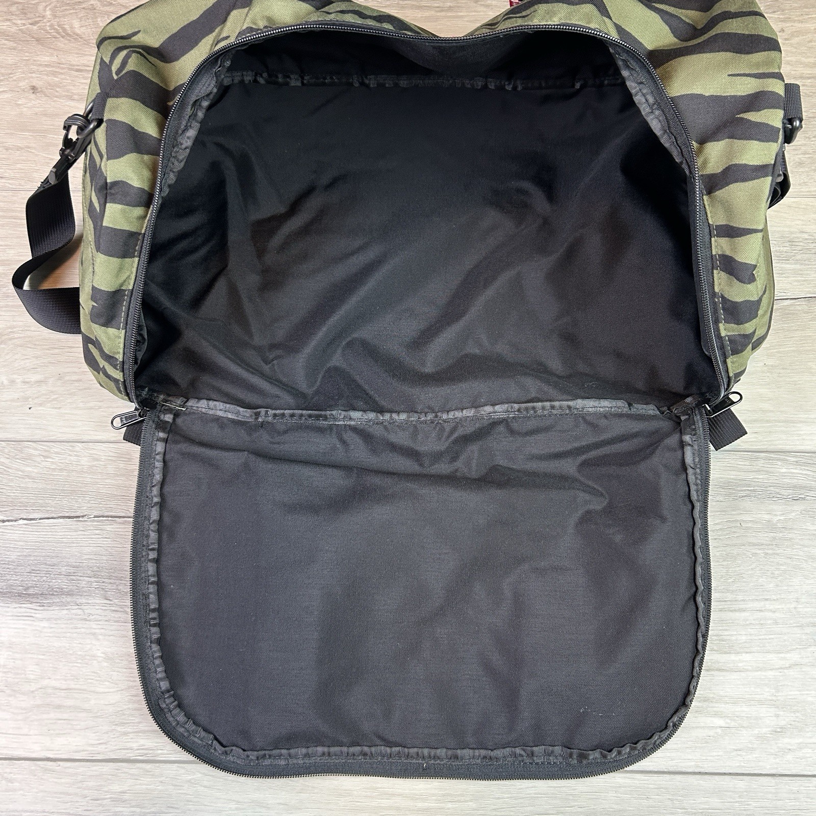 SUPREME S/S 2011 OLIVE ZEBRA DUFFLE BAG Box Logo Backpack Pouch Green Camo Print