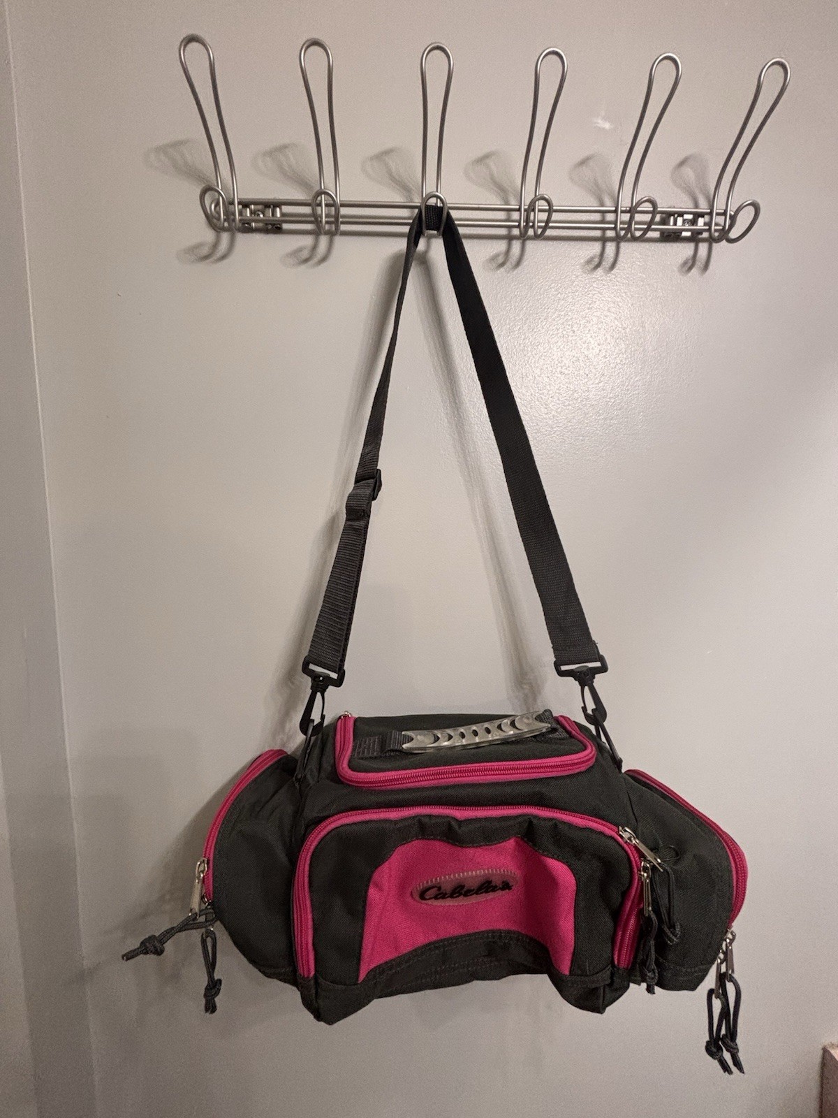 Cabela’s Black Pink Shoulder Duffle Gear Bag Adjustable Strap Multi-Pocket